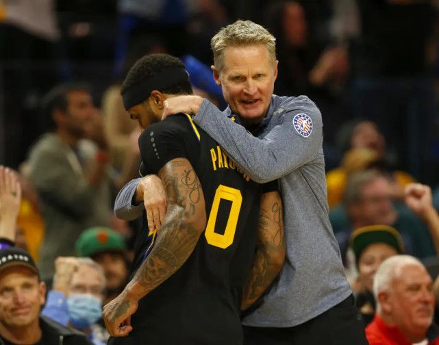 两人联系起 两人联系起